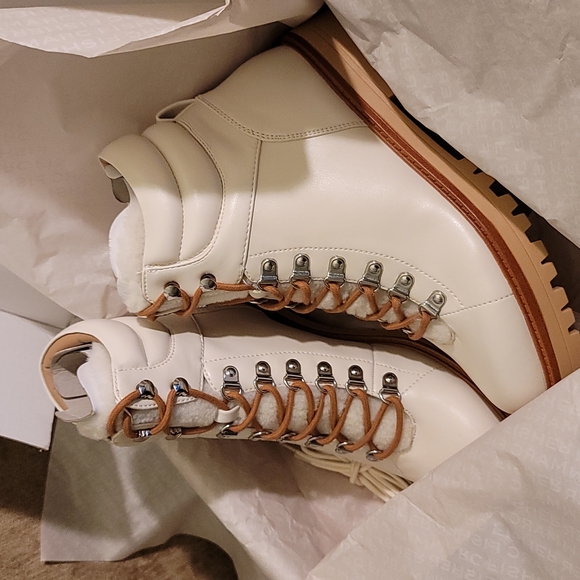 Marc Fisher MALLIE Lug Sole Sherpa Booties - Picture 5 of 16